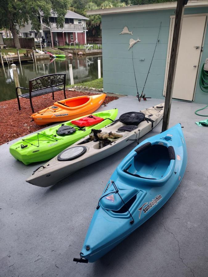 Cozy Vintage Waterfront Home With Fireplace And Kayaks สปริงฮิลล์ ภายนอก รูปภาพ